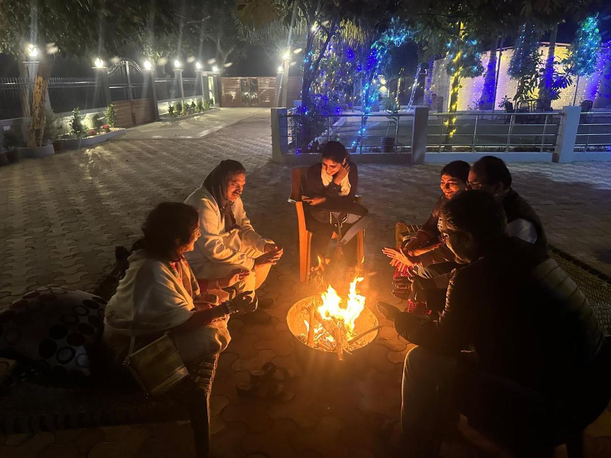 Kaashi Flora Villa Varanasi Exteriör bild
