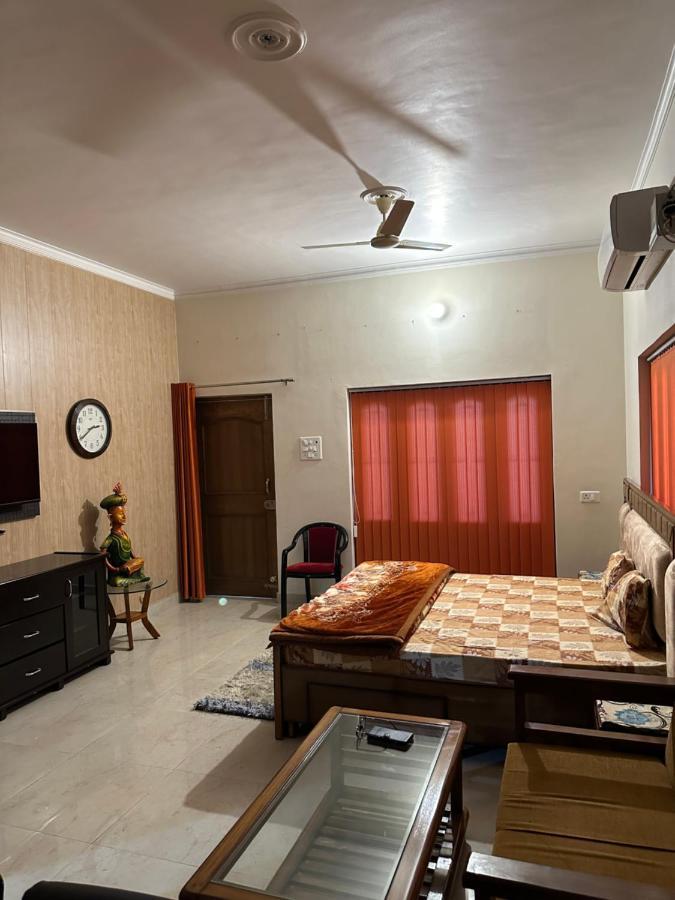 Kaashi Flora Villa Varanasi Exteriör bild