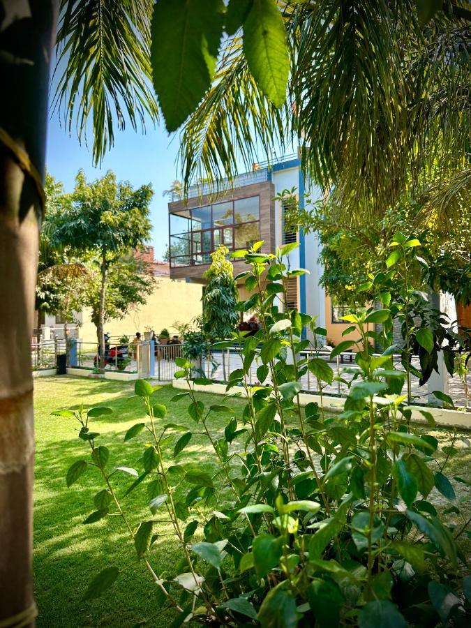 Kaashi Flora Villa Varanasi Exteriör bild