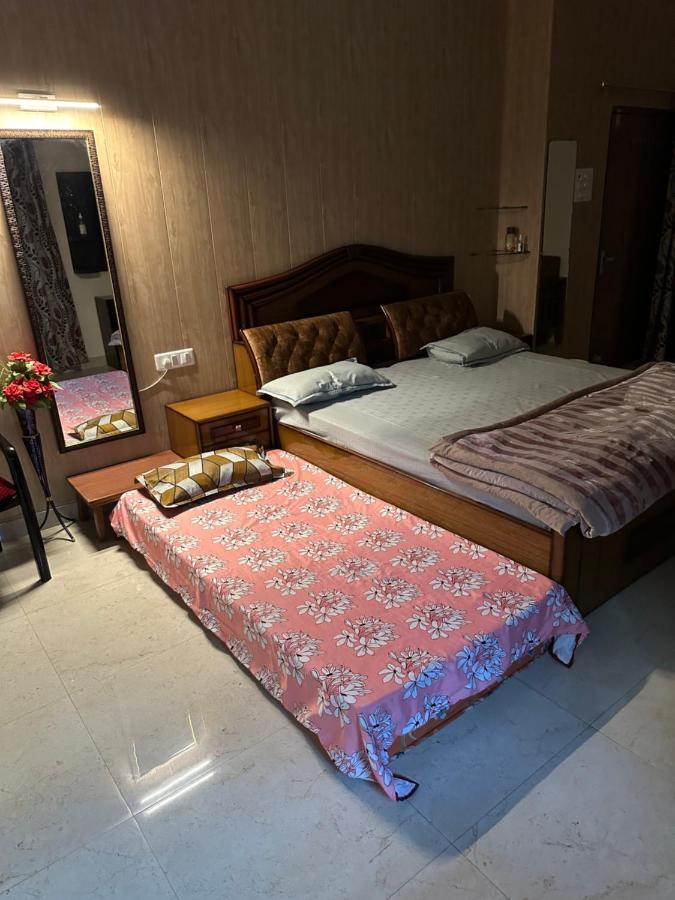 Kaashi Flora Villa Varanasi Exteriör bild