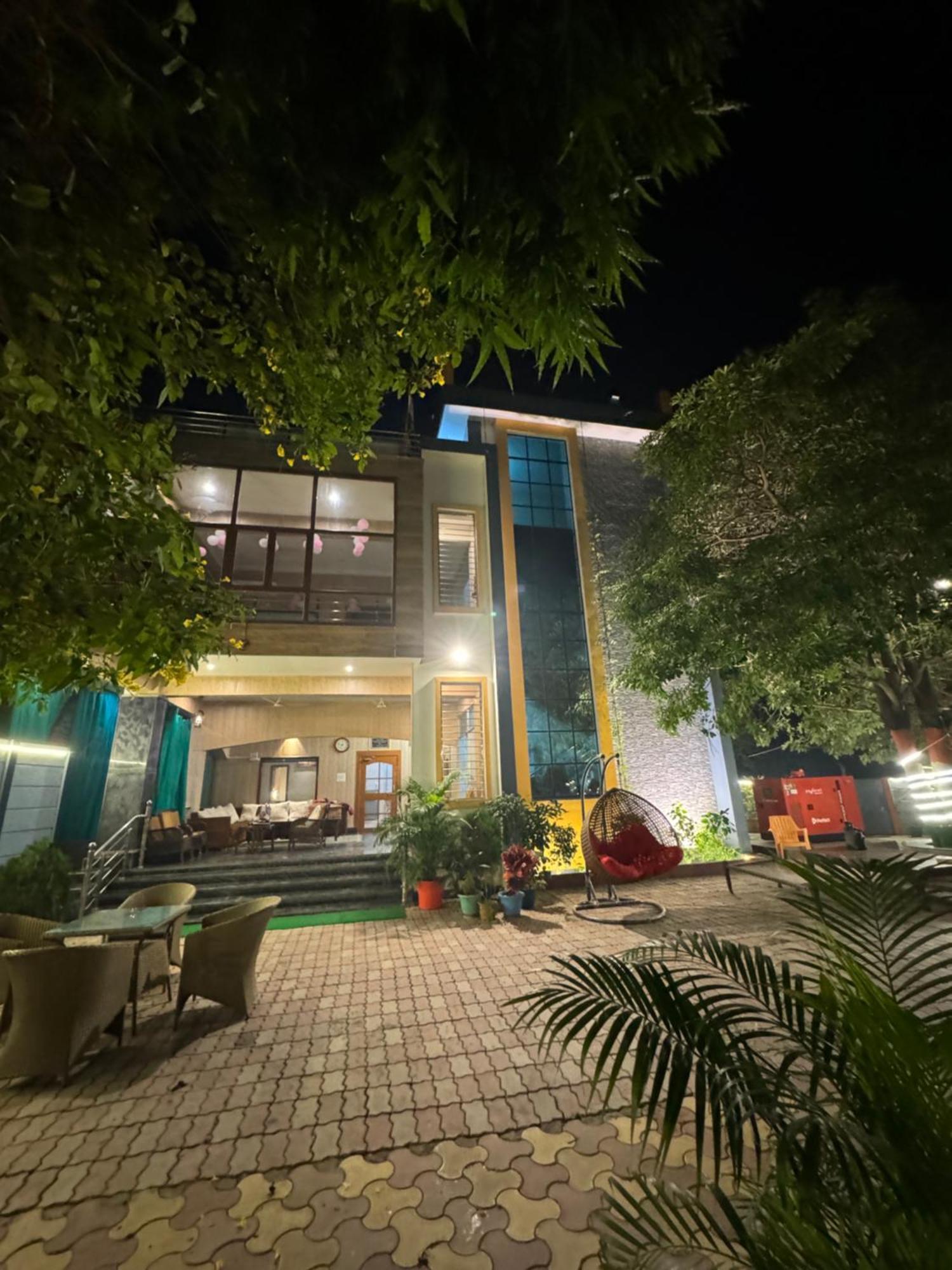 Kaashi Flora Villa Varanasi Exteriör bild